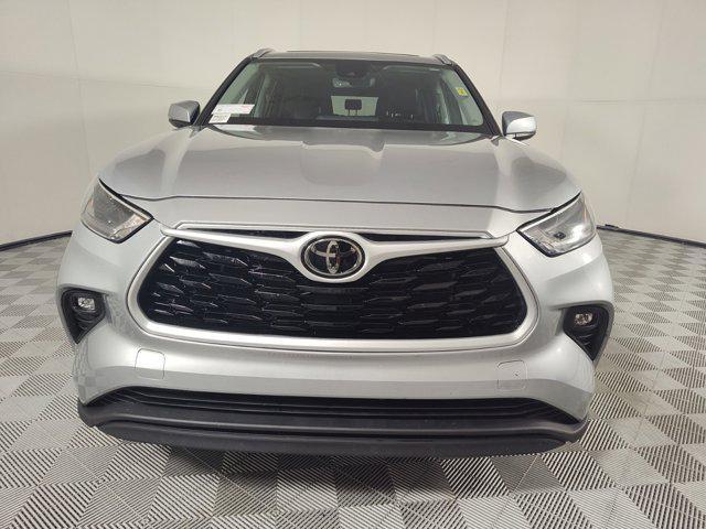 used 2023 Toyota Highlander car, priced at $41,996