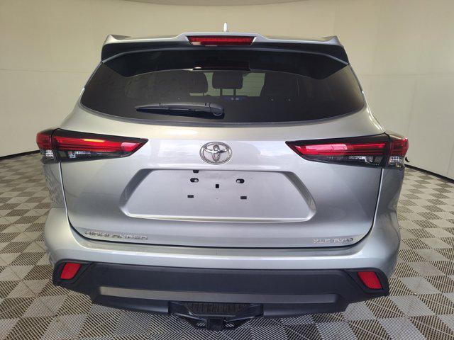 used 2023 Toyota Highlander car, priced at $41,996