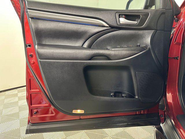 used 2017 Toyota Highlander car, priced at $18,887