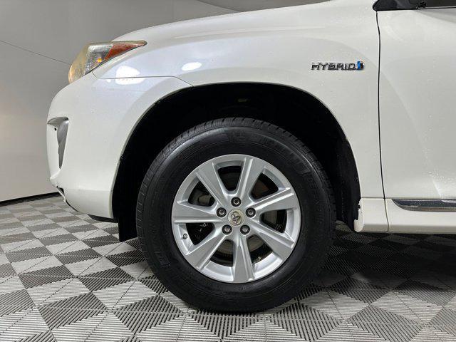 used 2012 Toyota Highlander Hybrid car, priced at $11,999
