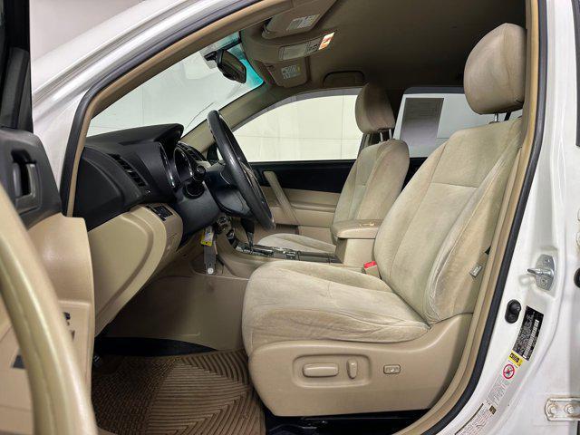 used 2012 Toyota Highlander Hybrid car, priced at $11,999