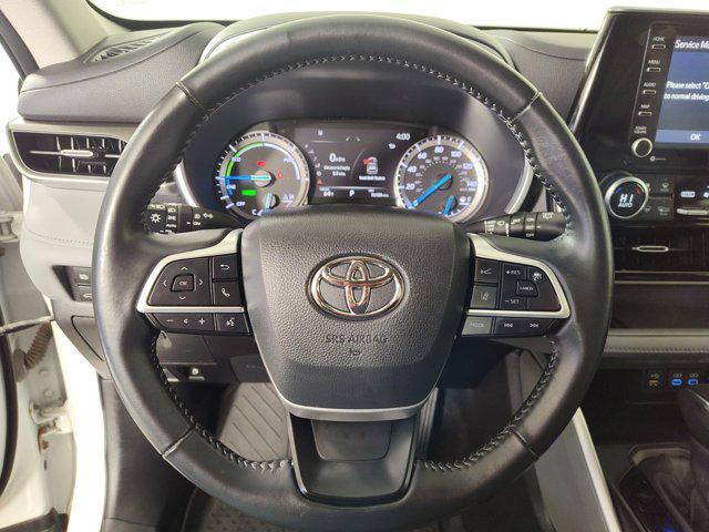 used 2022 Toyota Highlander Hybrid car, priced at $35,000