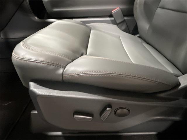 new 2025 Ford Expedition car, priced at $72,340