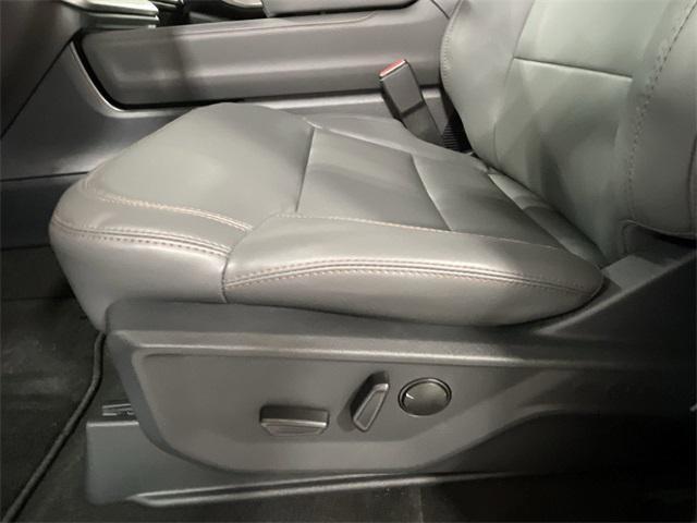 new 2025 Ford Expedition car, priced at $70,340