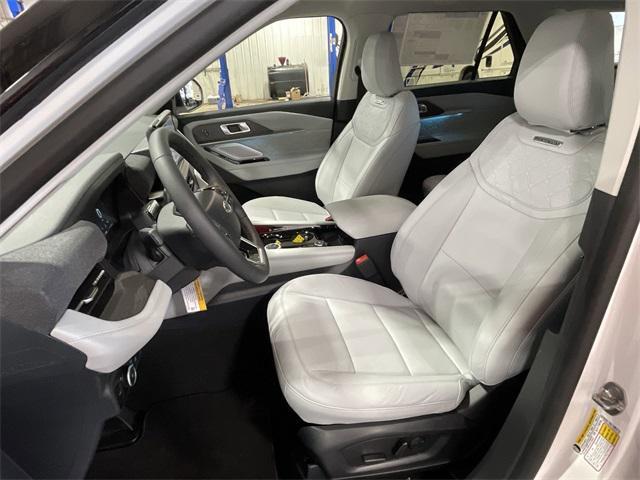 new 2025 Ford Explorer car, priced at $60,095