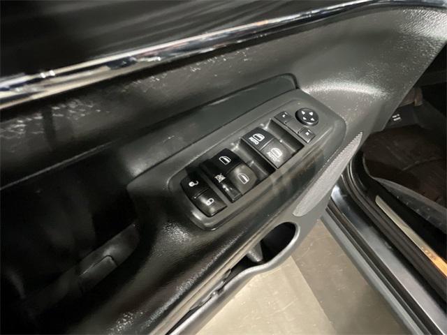 used 2019 Jeep Grand Cherokee car, priced at $15,385