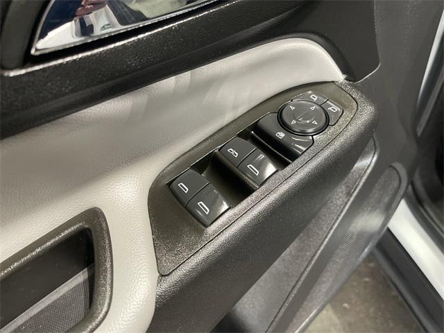used 2023 Chevrolet Equinox car, priced at $17,250