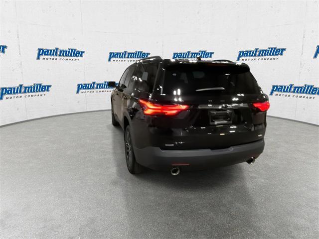 used 2024 Chevrolet Traverse car, priced at $39,800