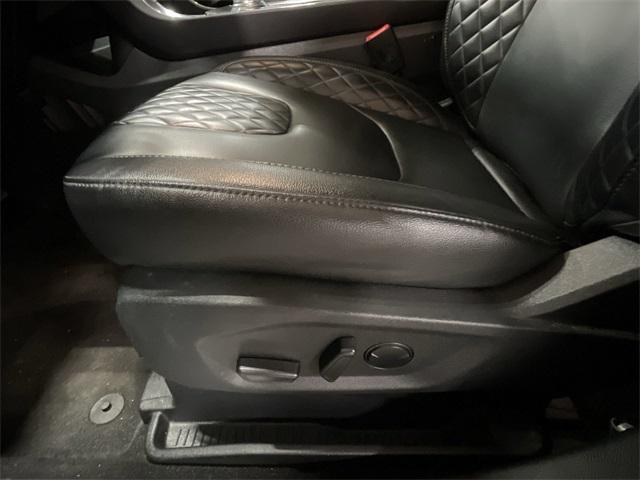 used 2024 Ford Edge car, priced at $26,394