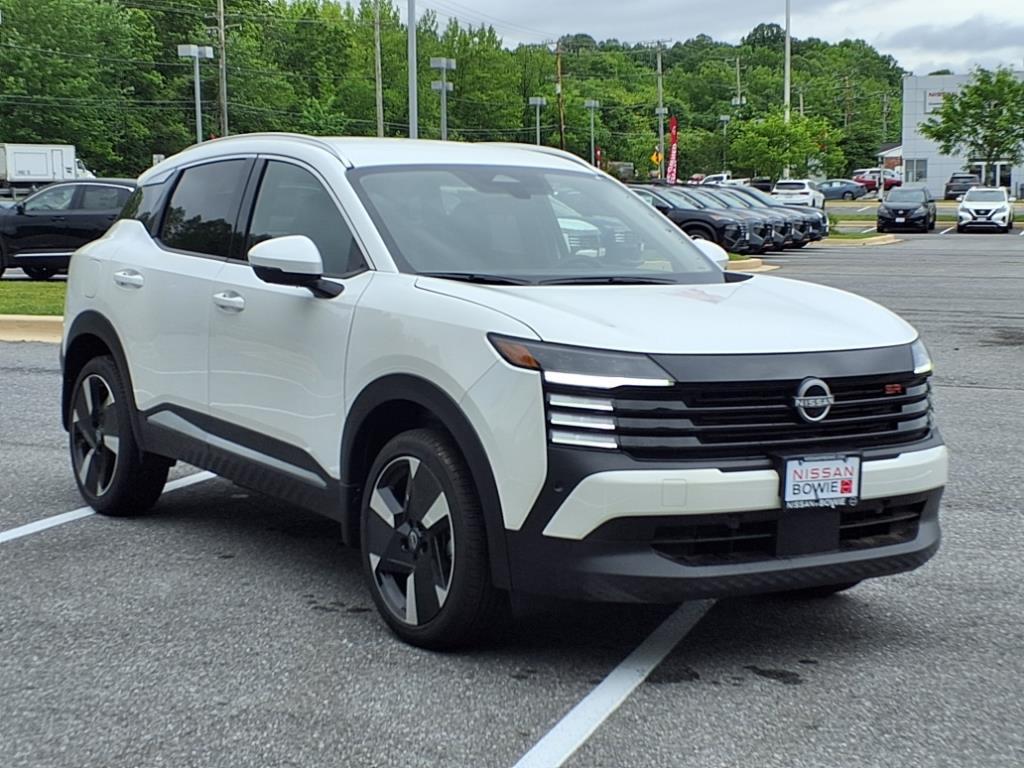 new 2025 Nissan Kicks car, priced at $26,567