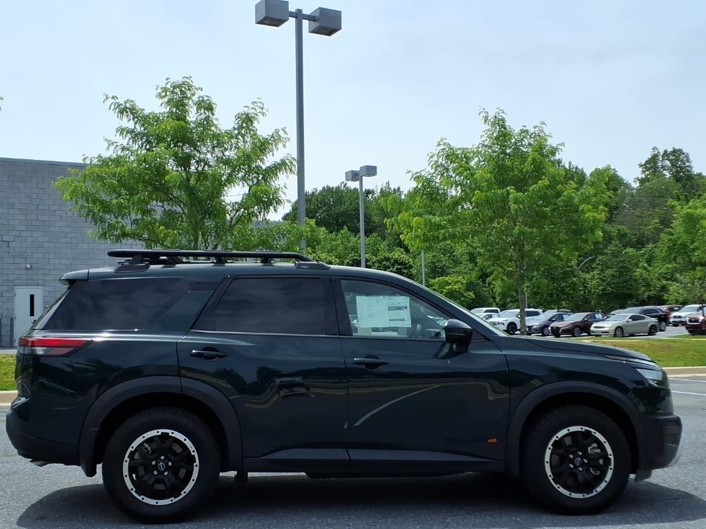 new 2025 Nissan Pathfinder car, priced at $41,275