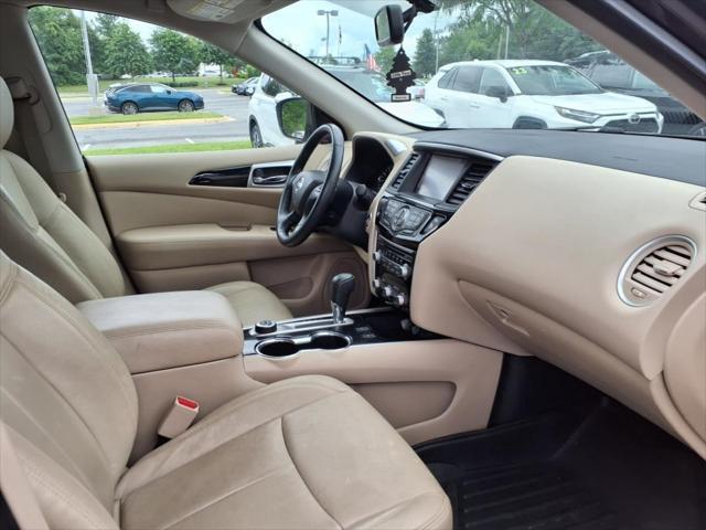 used 2018 Nissan Pathfinder car, priced at $13,393