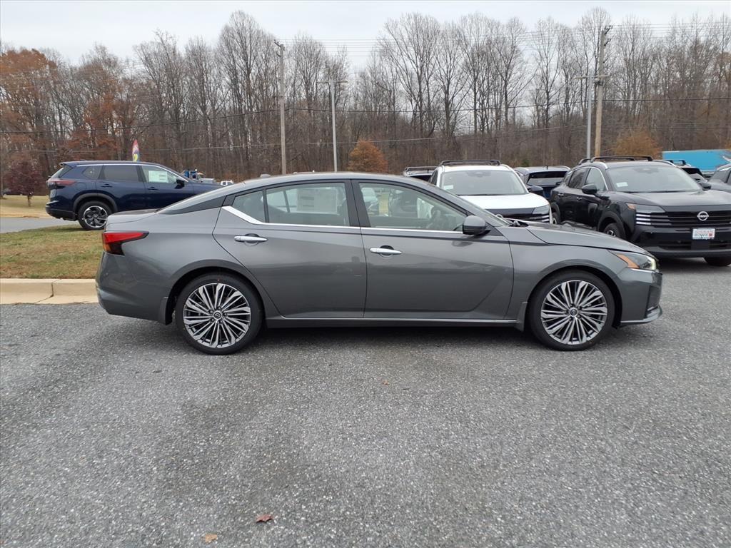 new 2025 Nissan Altima car, priced at $33,148