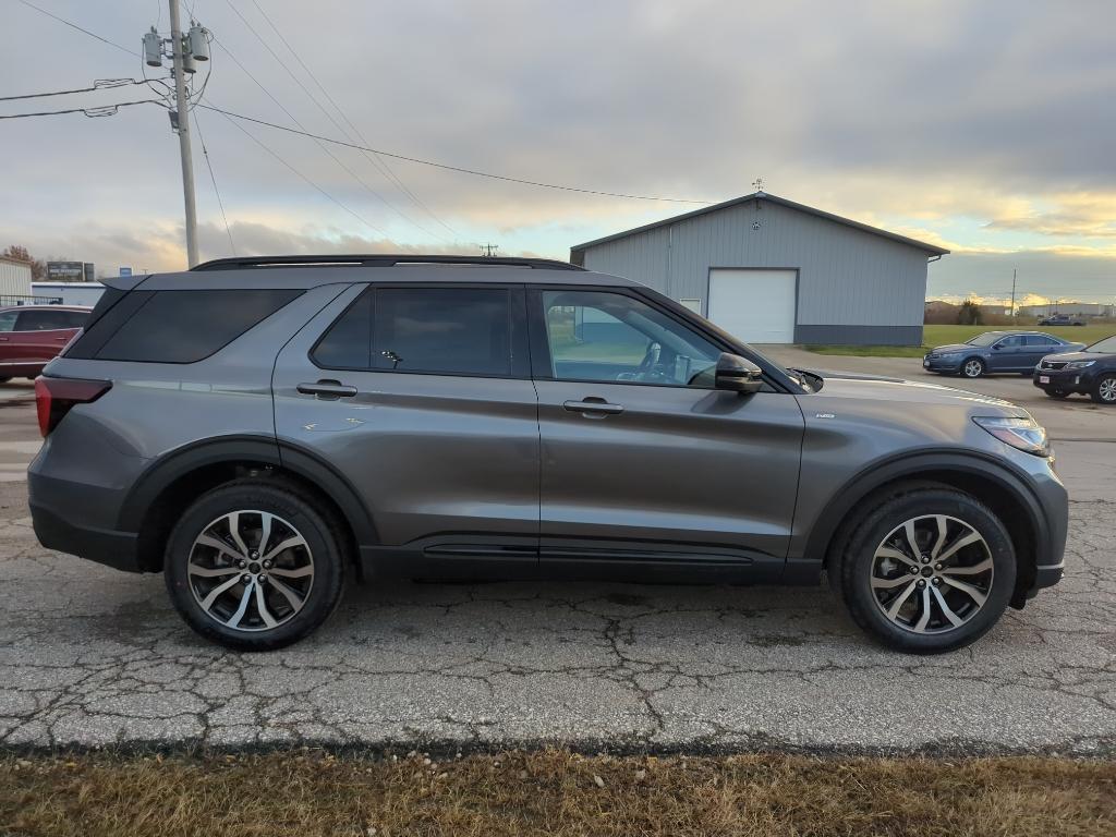 new 2025 Ford Explorer car, priced at $45,500