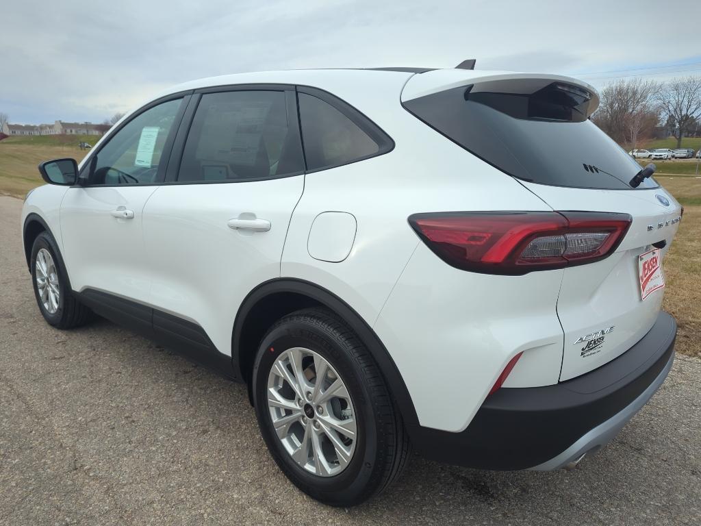 new 2025 Ford Escape car, priced at $28,600