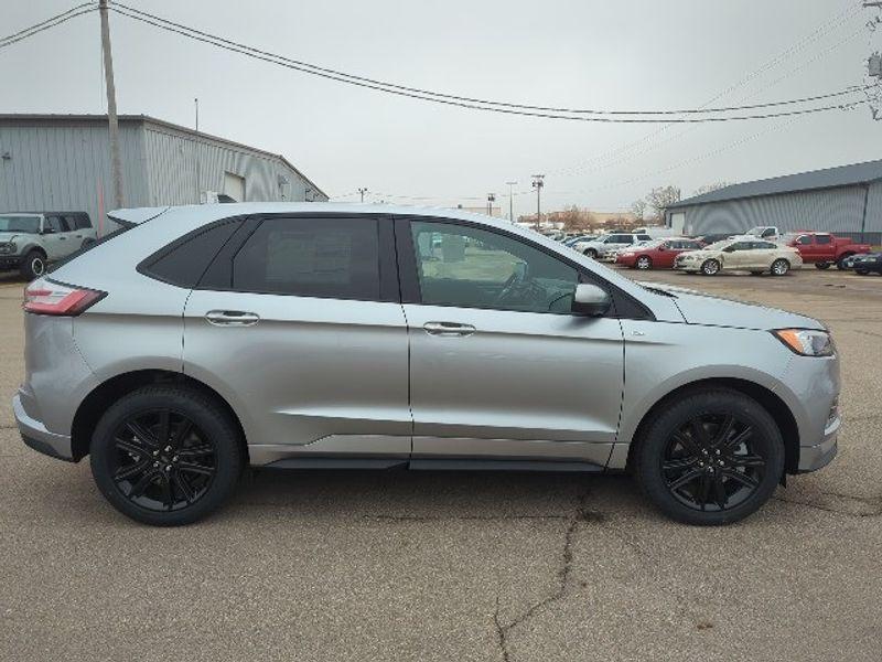 new 2024 Ford Edge car, priced at $40,500