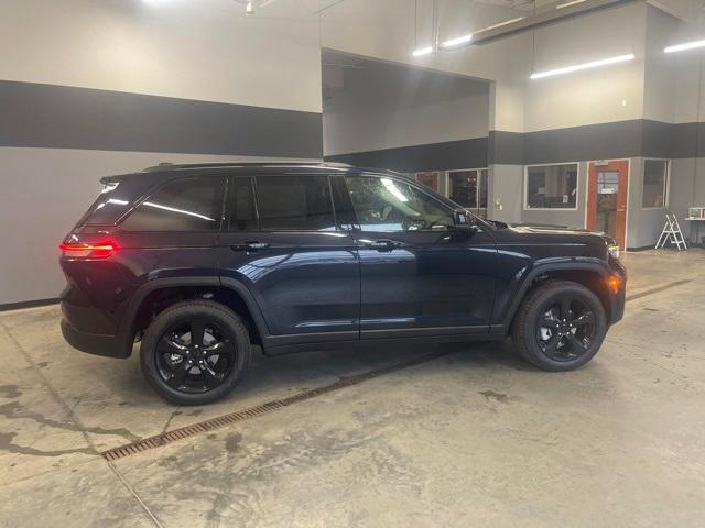 new 2024 Jeep Grand Cherokee car, priced at $59,511