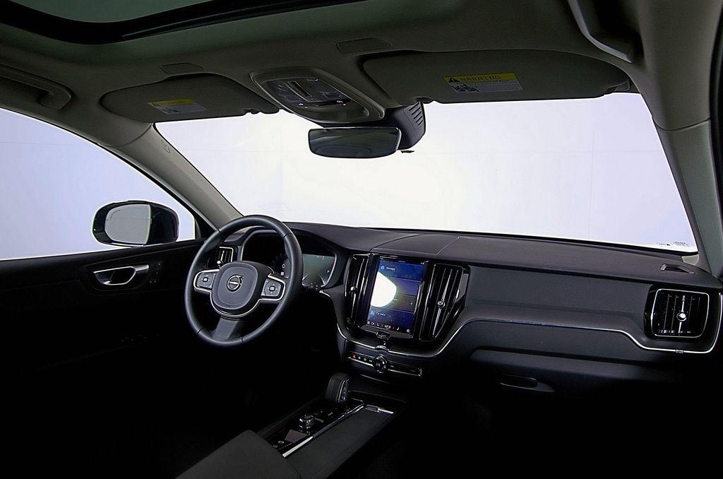 used 2024 Volvo XC60 car, priced at $37,459