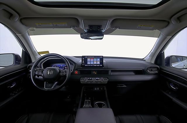 used 2025 Honda Pilot car, priced at $49,498