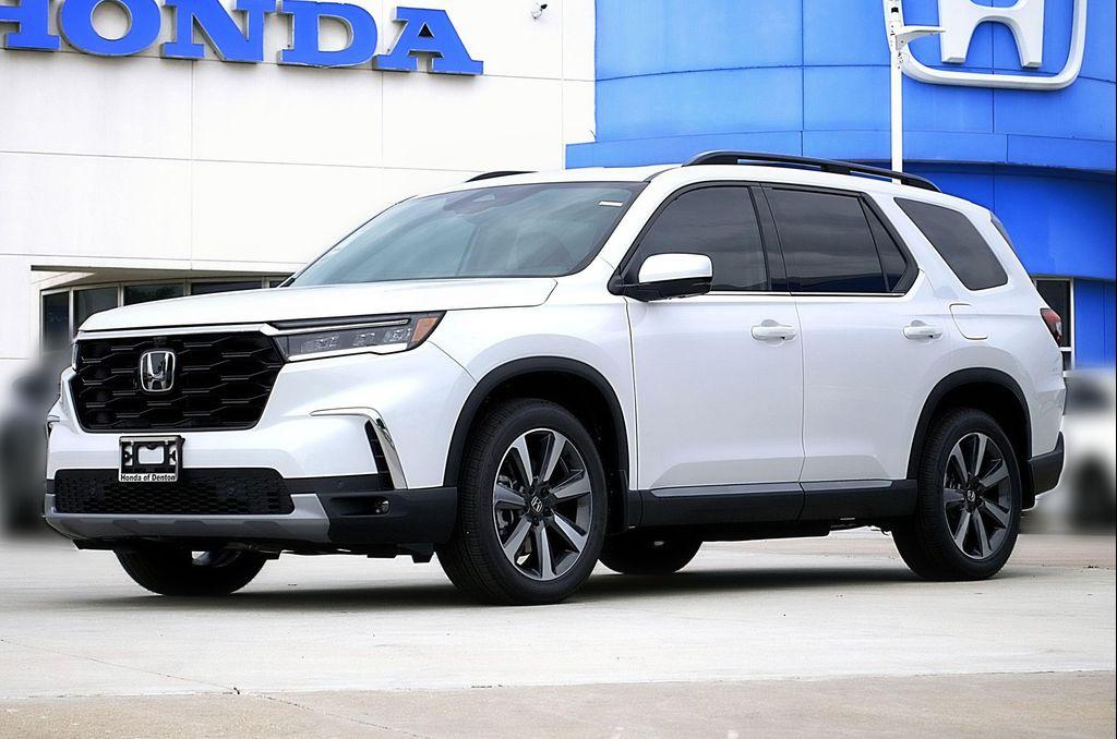 used 2025 Honda Pilot car, priced at $47,518