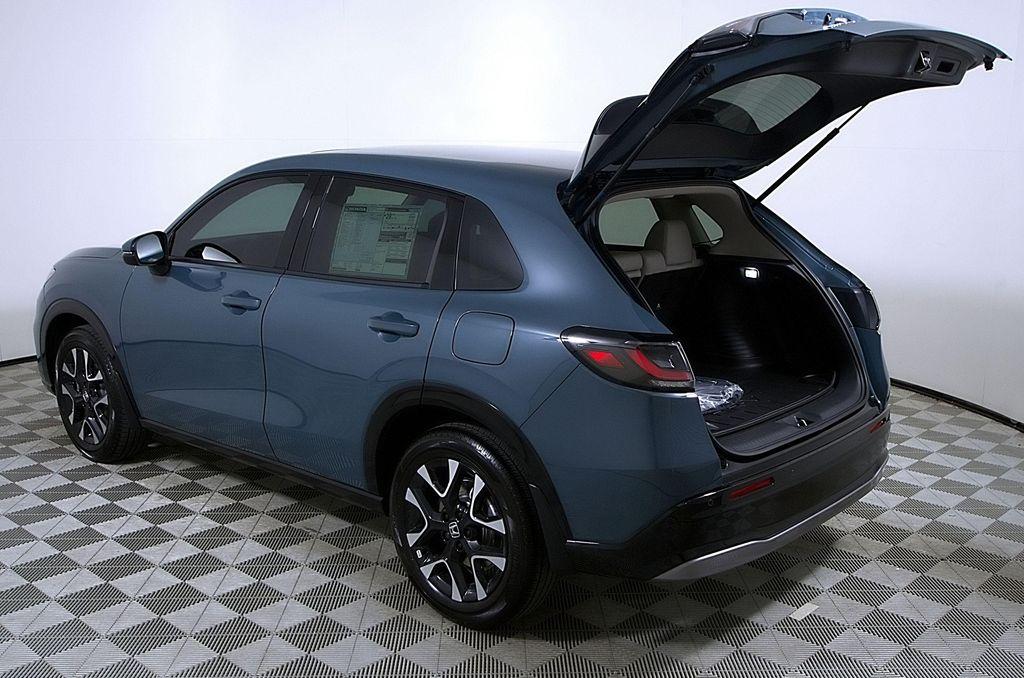 new 2025 Honda HR-V car, priced at $31,305