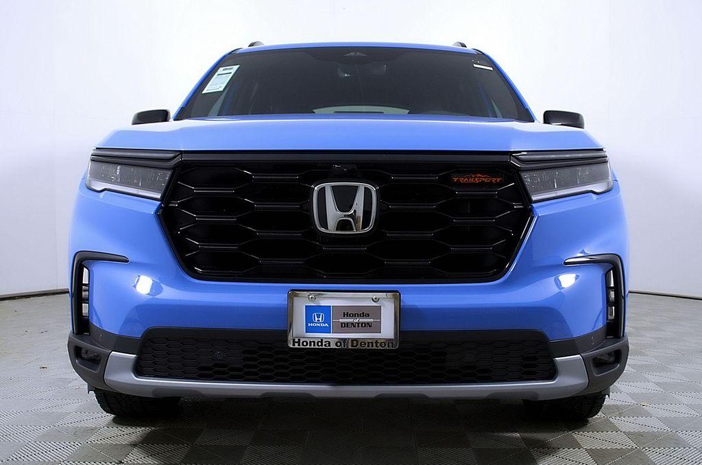 new 2025 Honda Pilot car, priced at $48,719