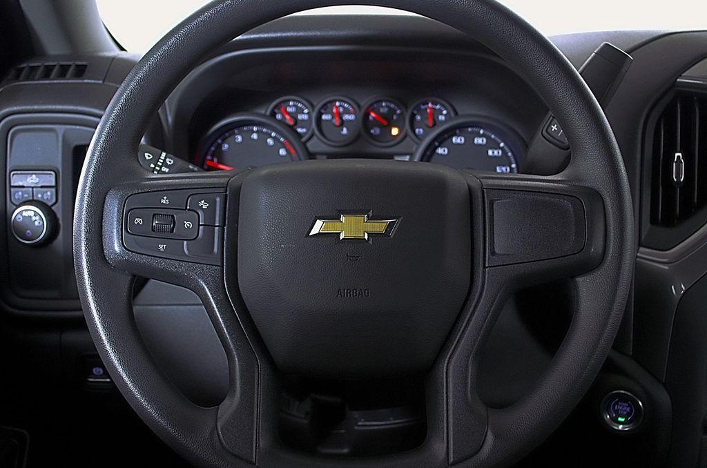 used 2025 Chevrolet Silverado 1500 car, priced at $37,618