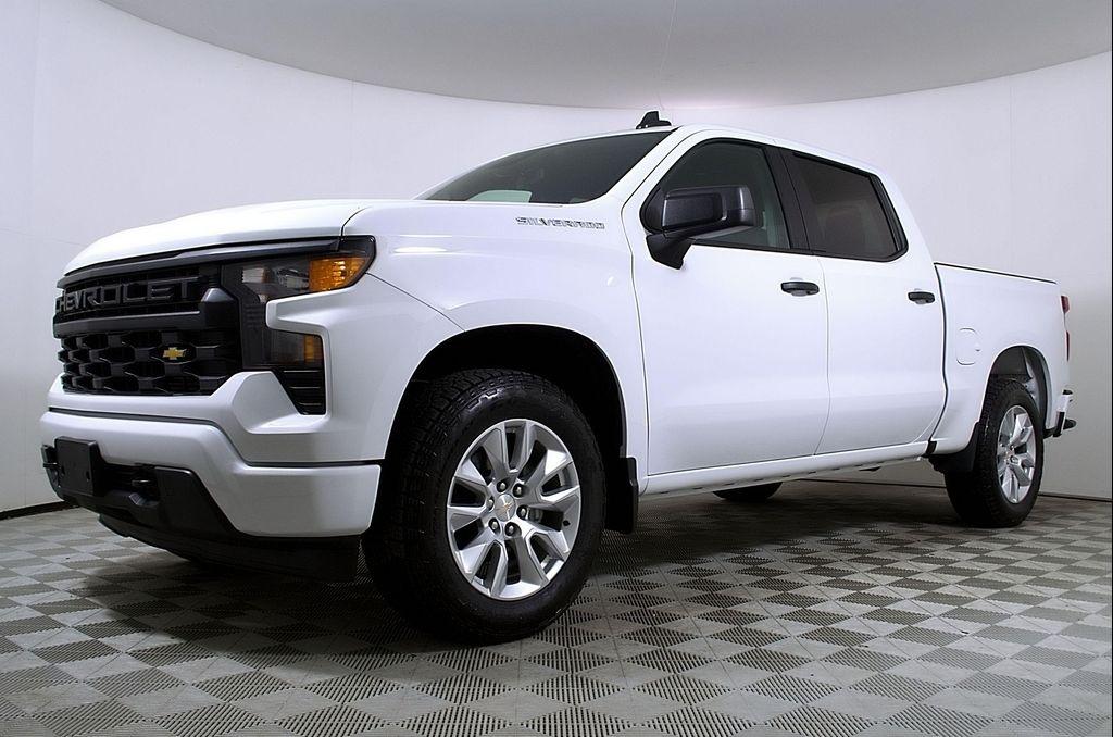 used 2025 Chevrolet Silverado 1500 car, priced at $37,618