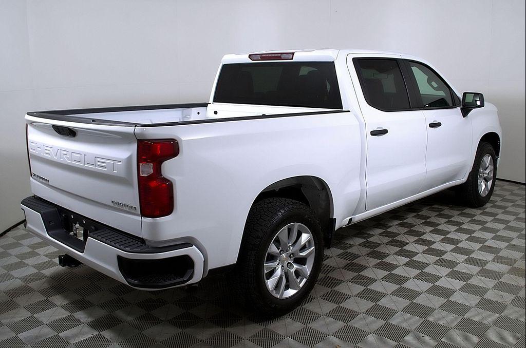 used 2025 Chevrolet Silverado 1500 car, priced at $37,618