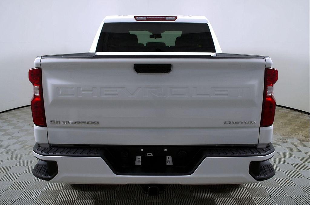 used 2025 Chevrolet Silverado 1500 car, priced at $37,618