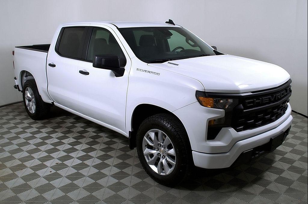 used 2025 Chevrolet Silverado 1500 car, priced at $37,618