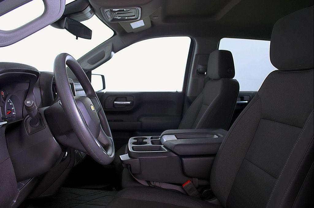 used 2025 Chevrolet Silverado 1500 car, priced at $37,618