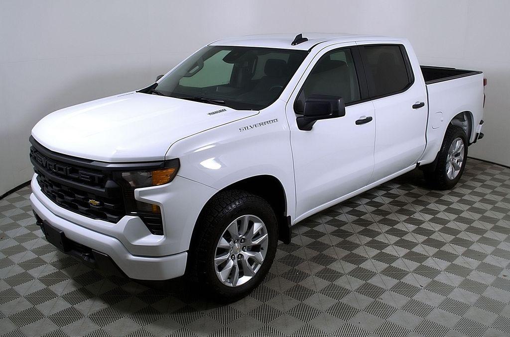 used 2025 Chevrolet Silverado 1500 car, priced at $37,618