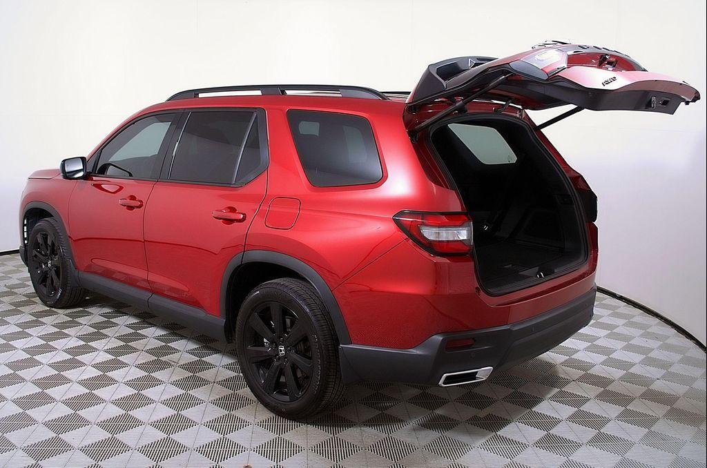 used 2025 Honda Pilot car, priced at $50,963