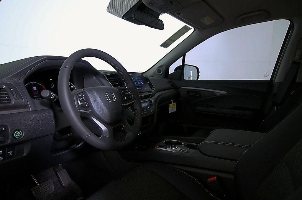 new 2025 Honda Ridgeline car, priced at $39,813