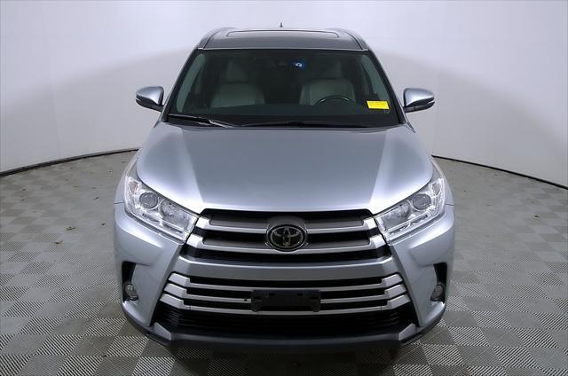 used 2018 Toyota Highlander car, priced at $21,560