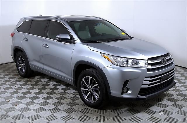 used 2018 Toyota Highlander car, priced at $21,560