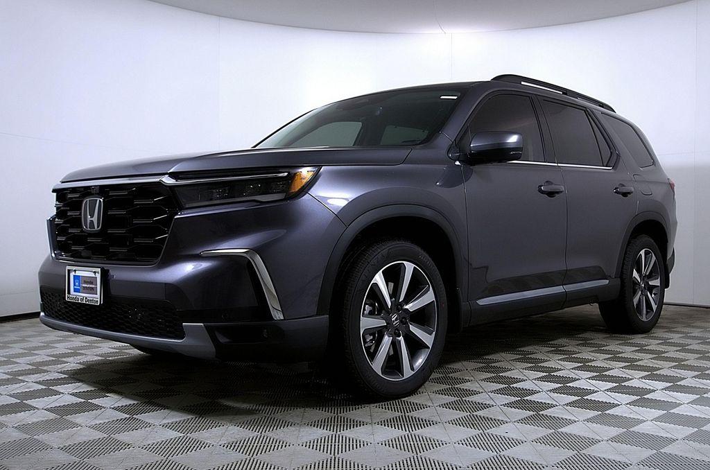 new 2025 Honda Pilot car, priced at $50,870