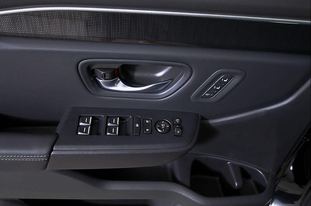 new 2025 Honda Pilot car, priced at $50,870