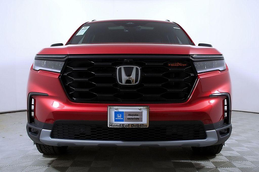 new 2025 Honda Pilot car, priced at $48,359