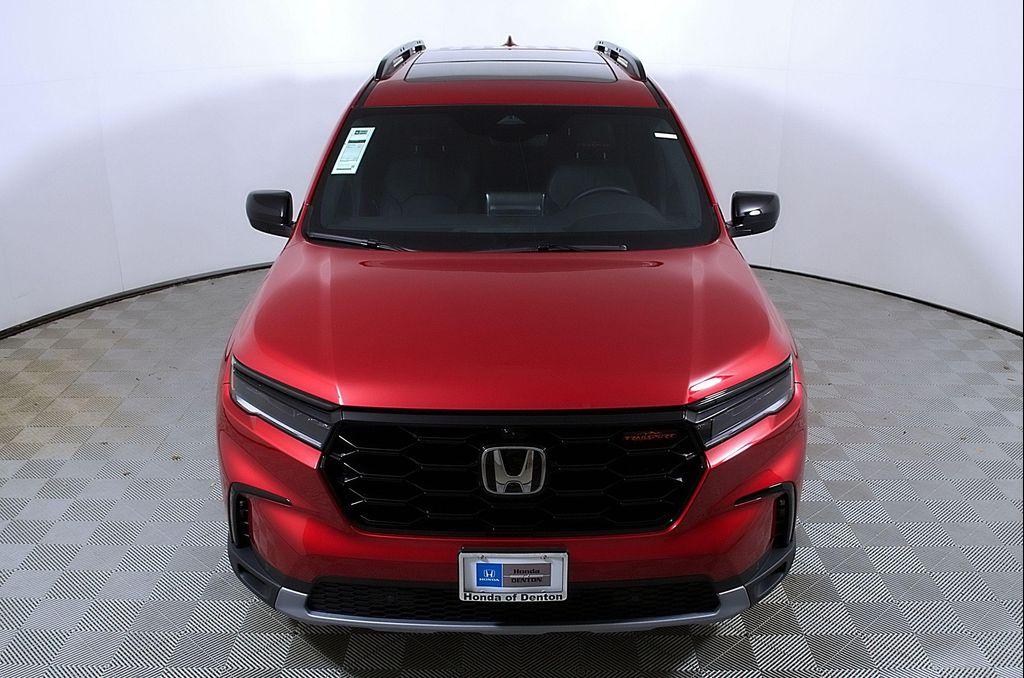 new 2025 Honda Pilot car, priced at $48,359