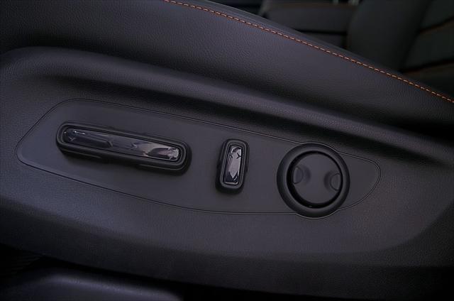 new 2026 Honda CR-V Hybrid car, priced at $40,575