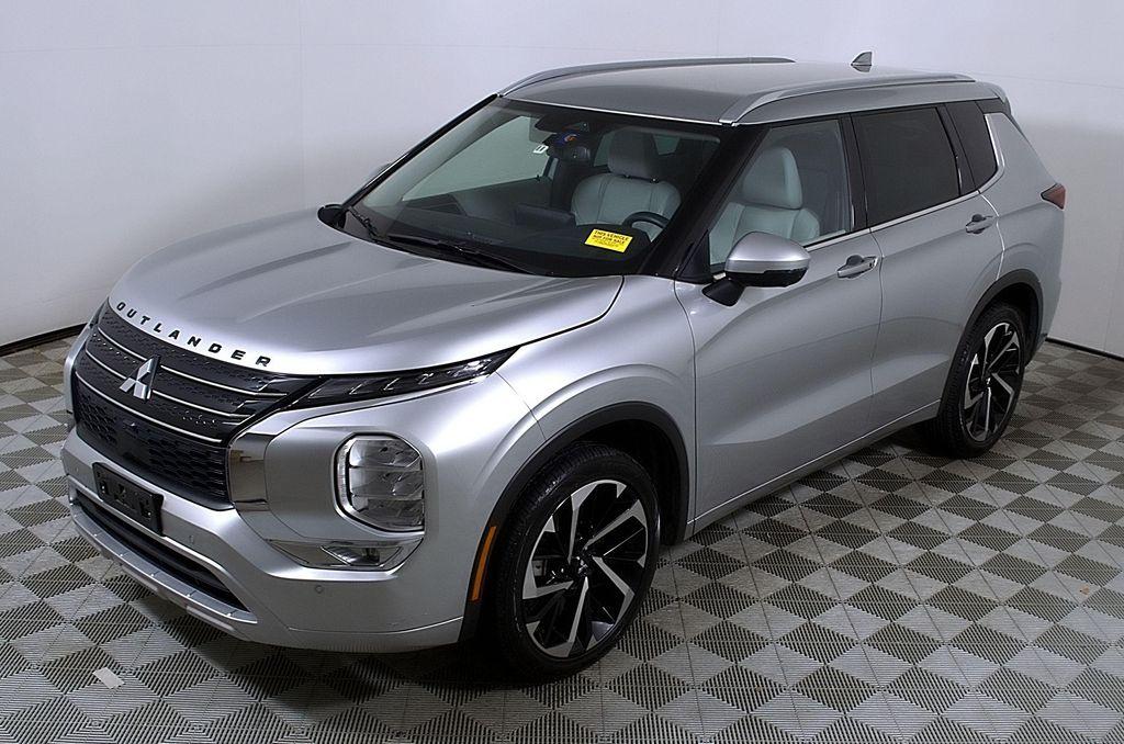 used 2022 Mitsubishi Outlander car, priced at $23,998