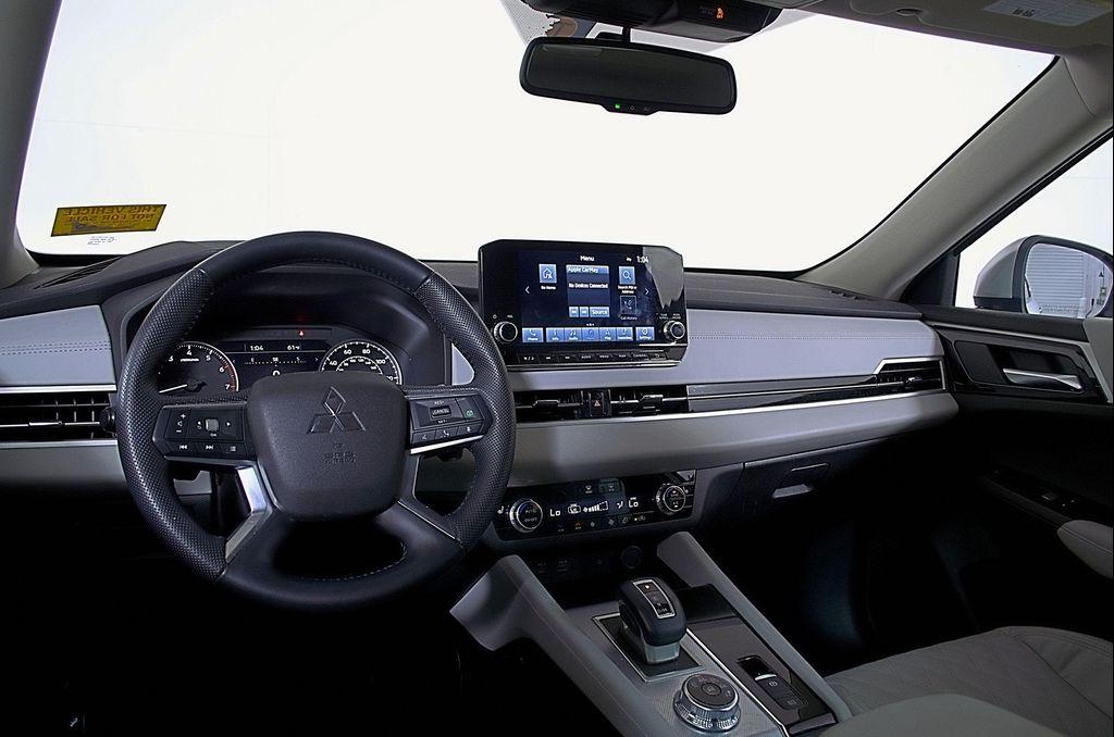 used 2022 Mitsubishi Outlander car, priced at $23,998