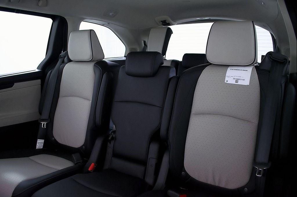 new 2026 Honda Odyssey car, priced at $49,051