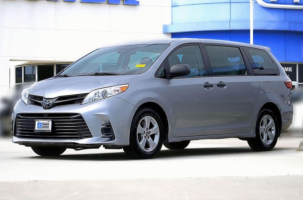 used 2018 Toyota Sienna car, priced at $24,748