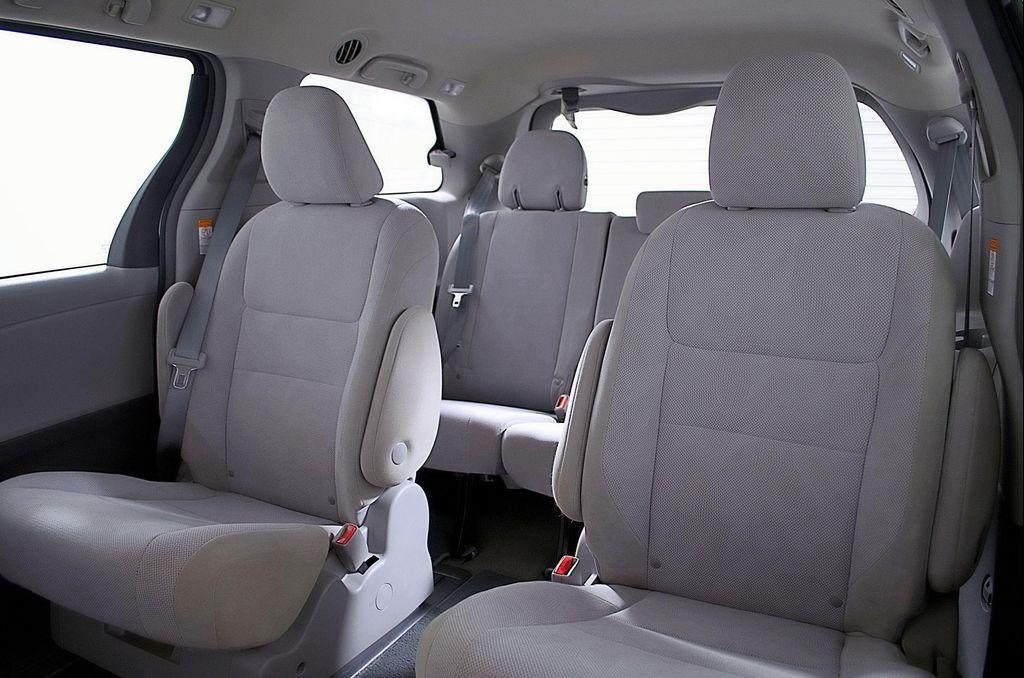 used 2018 Toyota Sienna car, priced at $23,758