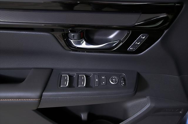 new 2026 Honda CR-V Hybrid car, priced at $43,645