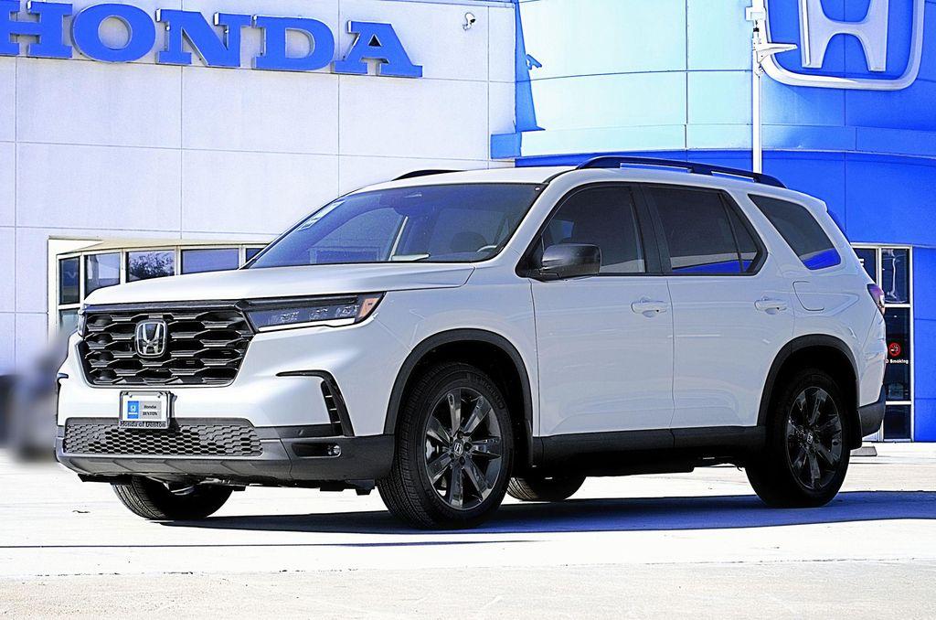 new 2025 Honda Pilot car, priced at $44,250