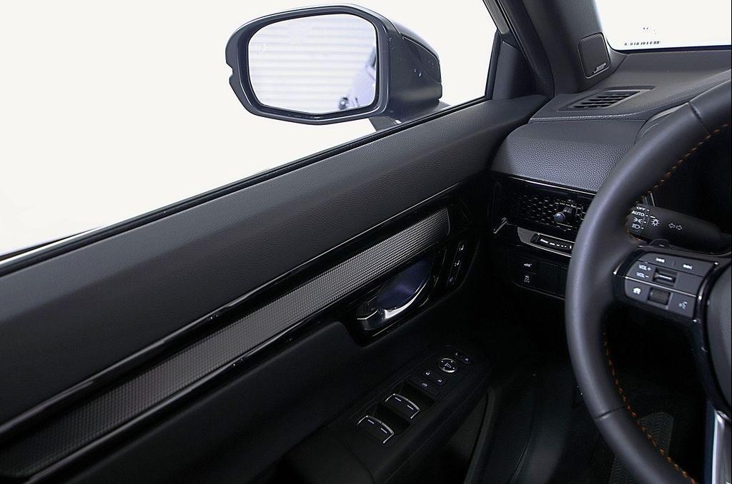 new 2026 Honda CR-V Hybrid car, priced at $40,758